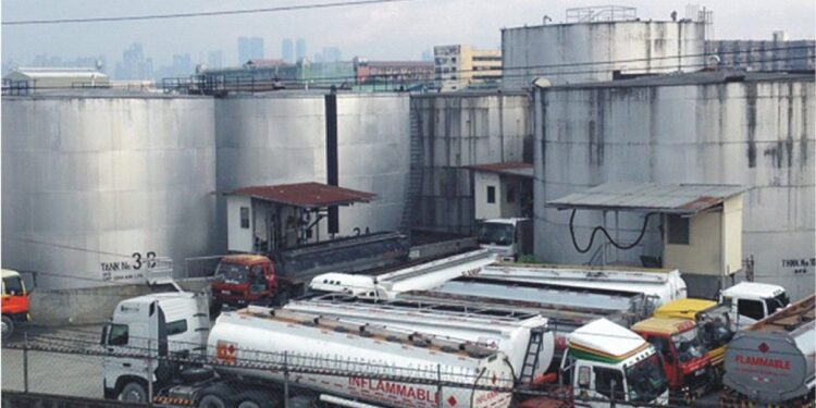 Oil marketers to FG: Inject subsidy into mass transportation scheme 92 Oil marketers to FG: Inject subsidy into mass transportation scheme