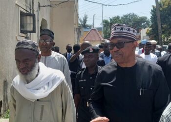 PHOTOS: Gumi hosts Peter Obi in Kaduna