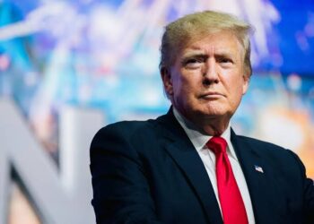 Trump vows to take over White House in 2024 98 Trump vows to take over White House in 2024