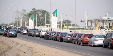 Fuel hike: We now spend over 50% of our salary on transportation, civil servants lament
