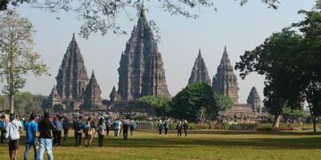 Tourists allowed to commit fornication in Indonesia, citizens prohibited, says official 1 Tourists allowed to commit fornication in Indonesia, citizens prohibited, says official