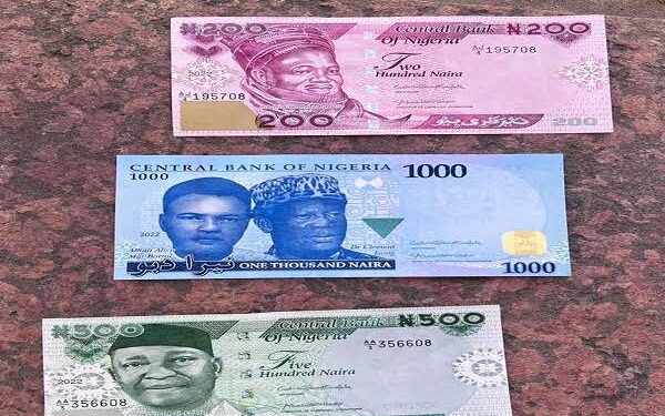 Traders: We’re not accepting new naira notes because they’re light, not fully in circulation
