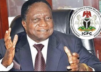 ICPC rearrests ex-JAMB registrar Ojerinde in court 93 ICPC rearrests ex-JAMB registrar Ojerinde in court