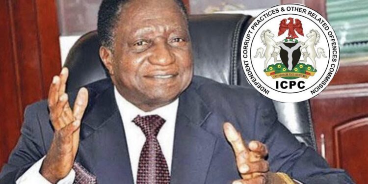 ICPC rearrests ex-JAMB registrar Ojerinde in court 92 ICPC rearrests ex-JAMB registrar Ojerinde in court