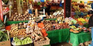 Abuja residents lament rising food prices amid petrol, naira scarcity