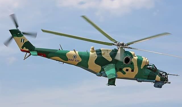 Villagers flee Niger community for safety after Nigerian air force helicopter crash