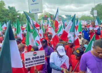 Banks, petrol stations in Lagos open despite NLC’s warning strike 100 Banks, petrol stations in Lagos open despite NLC’s warning strike