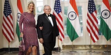 FBI: US Senator Menendez, wife received gold, cash as bribes from Egypt-linked businessman