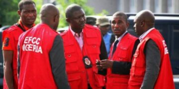 EFCC RAIDS BUREAU DE CHANGE OPERATORS IN ABUJA, IBADAN, KANO