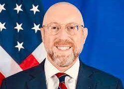 Chibok girls: US reaffirms support for Nigeria in combating terrorism, helping victims 1 Chibok girls: US reaffirms support for Nigeria in combating terrorism, helping victims