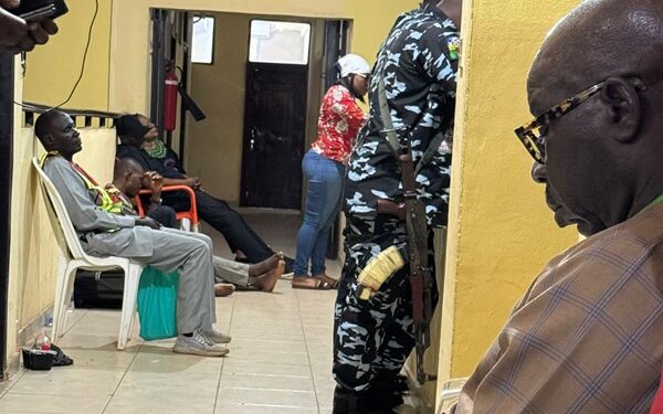 Police walk Edo governor, Godwin Obaseki out of INEC’s office in early hours on Sunday 92 Police walk Edo governor, Godwin Obaseki out of INEC’s office in early hours on Sunday