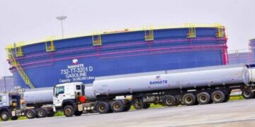 Dangote Refinery decreases price of petrol to ₦899.50/1ltr 1 Dangote Refinery decreases price of petrol to ₦899.50/1ltr