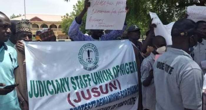 Judiciary workers postpone nationwide strike, give FG two-week ultimatum 92 Judiciary workers postpone nationwide strike, give FG two-week ultimatum