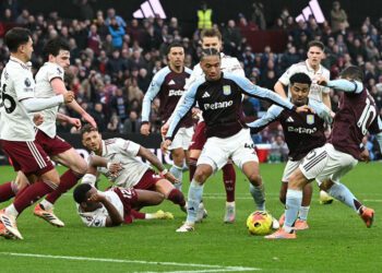 Arsenal’s 18-match unbeaten run snapped by resilient Aston Villa