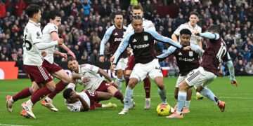 Arsenal’s 18-match unbeaten run snapped by resilient Aston Villa
