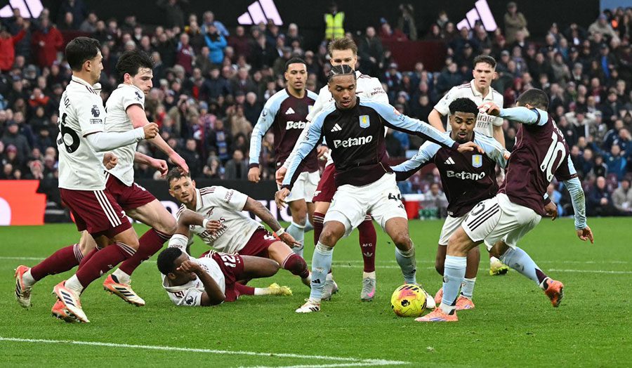 Arsenal’s 18-match unbeaten run snapped by resilient Aston Villa