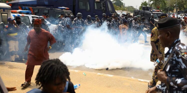Police fire tear gas as Lagos floating slum residents protest demolitions