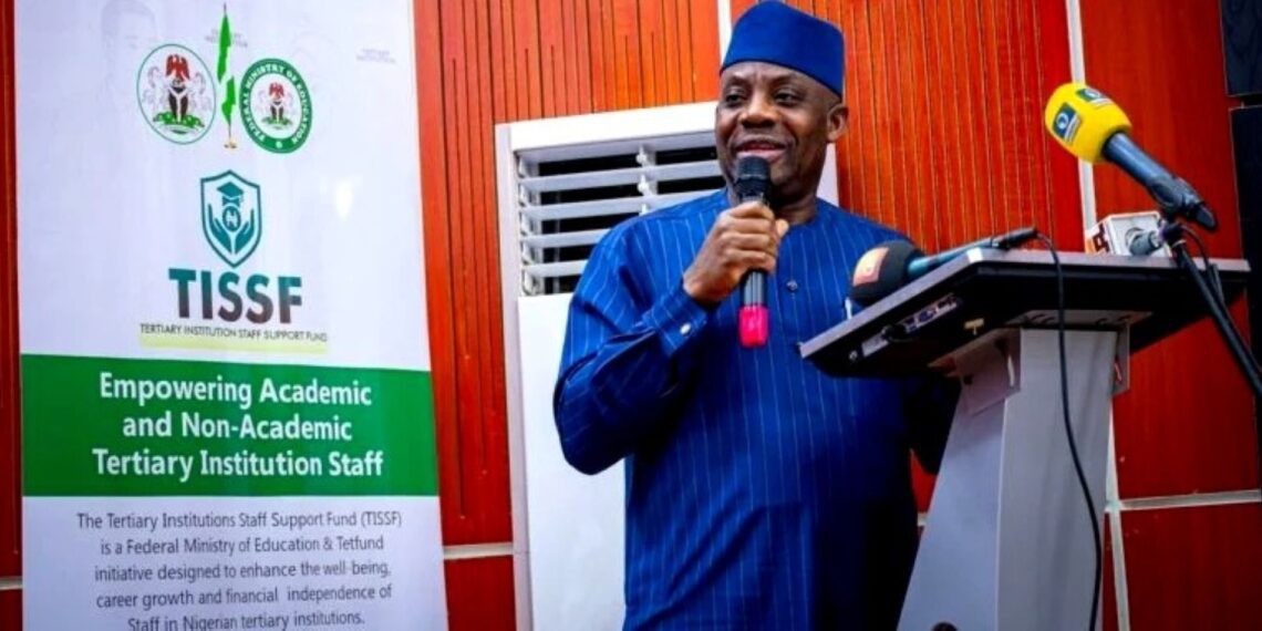 FG rolls out renegotiated ASUU deal, approves 40% allowance hike for university lecturers