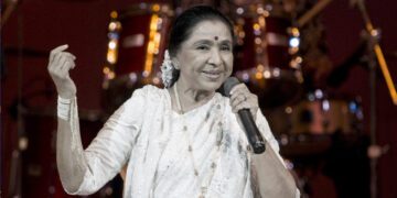 Legendary Asha Bhosle dies at 92, leaving behind a fearless legacy that reshaped Indian music