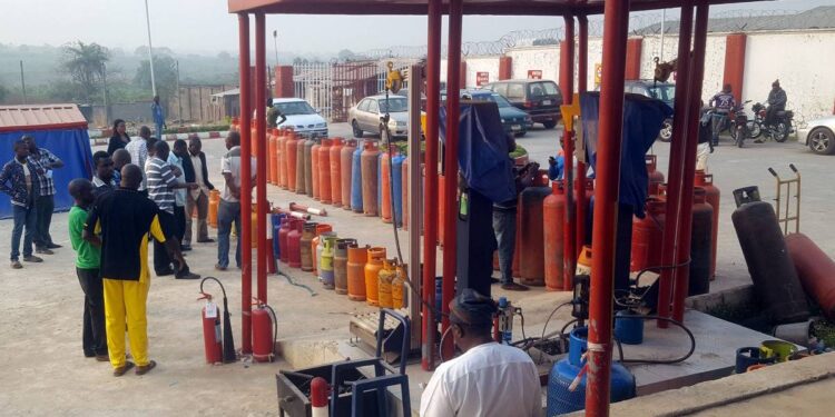 Cooking gas price may climb to N1,500/kg as LPG depot supplies tighten 95 Cooking gas price may climb to N1,500/kg as LPG depot supplies tighten