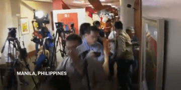 WATCH: Gunfire erupts at Philippine Senate during attempt to arrest senator wanted by ICC 24 WATCH: Gunfire erupts at Philippine Senate during attempt to arrest senator wanted by ICC