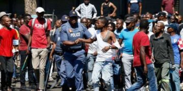 Nigerians opt for return as attacks on foreigners spread in South Africa