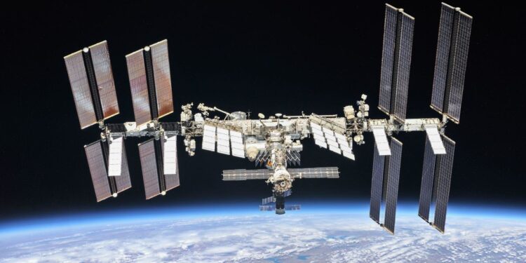 NASA lifts evacuation alert after air leak scare aboard International Space Station 95 NASA lifts evacuation alert after air leak scare aboard International Space Station