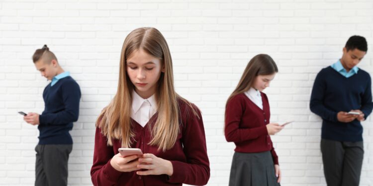 UK mulls Social Media restrictions for under-16s over online safety concerns 97 UK mulls Social Media restrictions for under-16s over online safety concerns