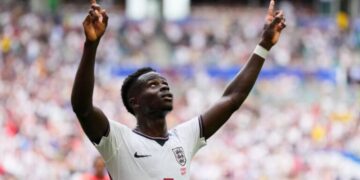 How wild does it get? England outgunning France 6-4 in World Cup is true classic