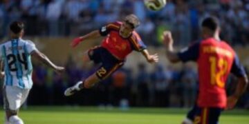 Spain and 10-man Argentina head into extra time after goalless World Cup final 28 Spain and 10-man Argentina head into extra time after goalless World Cup final