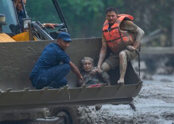 Nearly 1,500 missing as flash floods devastate Nepal-Tibet border 98 Nearly 1,500 missing as flash floods devastate Nepal-Tibet border