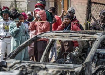 South Africa: 27 Killed in Two Separate Shootings as Police Hunt Gunmen 98 South Africa: 27 Killed in Two Separate Shootings as Police Hunt Gunmen