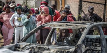 South Africa: 27 Killed in Two Separate Shootings as Police Hunt Gunmen 23 South Africa: 27 Killed in Two Separate Shootings as Police Hunt Gunmen
