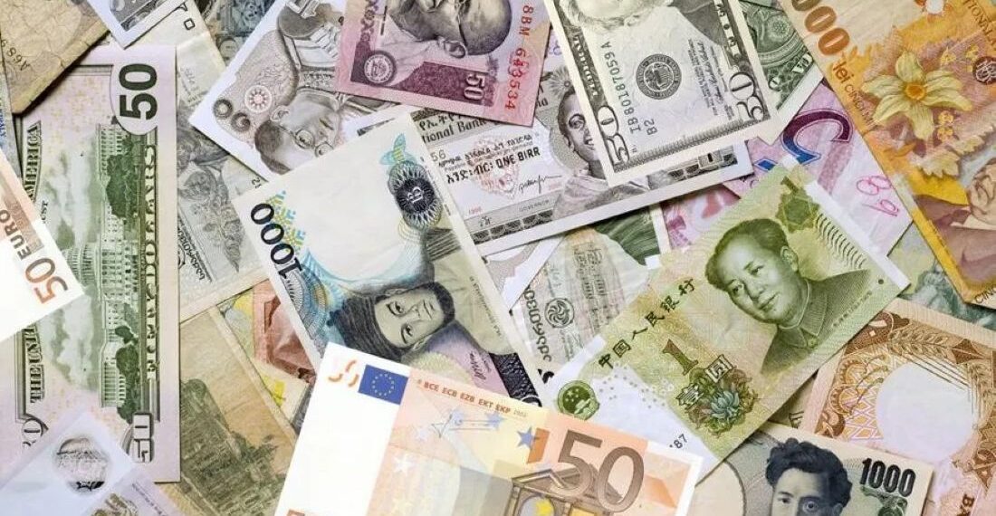 Dollar index slips 0.1% as euro stabilizes, pound and yen gain on global market shifts
