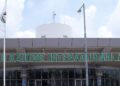 Abuja-bound aircraft makes emergency landing after door goes missing mid-flight 99 Abuja-bound aircraft makes emergency landing after door goes missing mid-flight