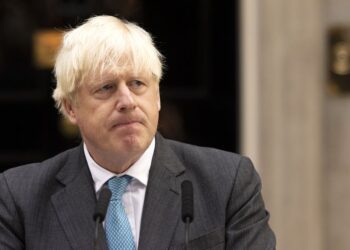 Putin threatened me with missile strike, says Boris Johnson
