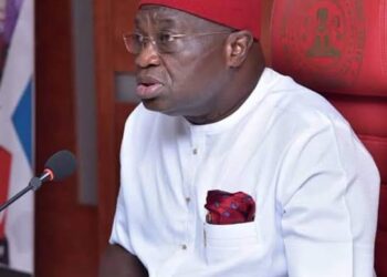 Ikpeazu threatens Abia civil servants, orders them to vote PDP candidate Ahiwe 94 Ikpeazu threatens Abia civil servants, orders them to vote PDP candidate Ahiwe