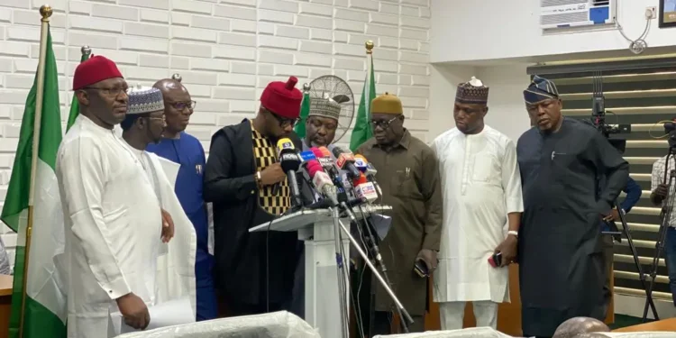 30 lawmakers seek consititutional alterations, propose bills for six years single term for president, governors 92 30 lawmakers seek consititutional alterations, propose bills for six years single term for president, governors