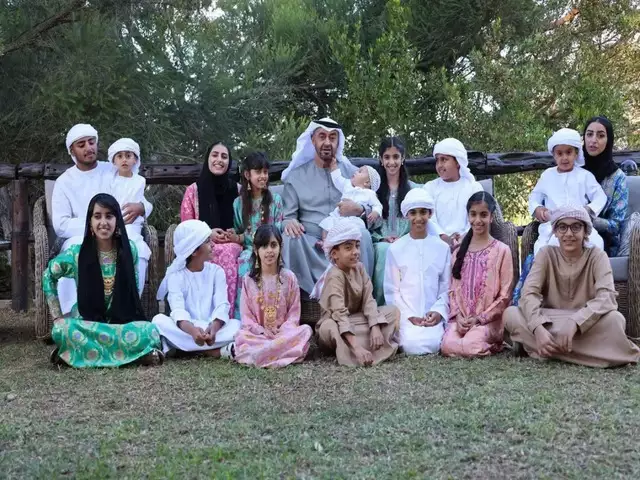 The world's top 10 wealthiest families 93 this 56 member family lives in rs 4000 crore palace owns 700 cars all you should know about worlds wealthiest family