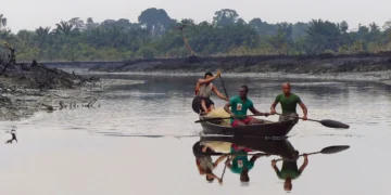 Alleged SPDC oil spill destroys Rivers Obio/Akpo community farmlands as residents leave