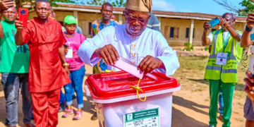Ondo deputy gov, Adelami casts vote calls for greater voter turnout 1 Ondo deputy gov, Adelami casts vote calls for greater voter turnout