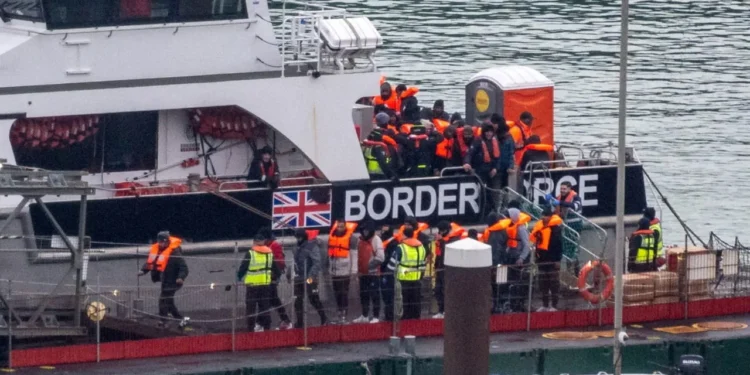 BORDER REFORMS: UK flexes visa muscle over migrant returns 92 BORDER REFORMS: UK flexes visa muscle over migrant returns