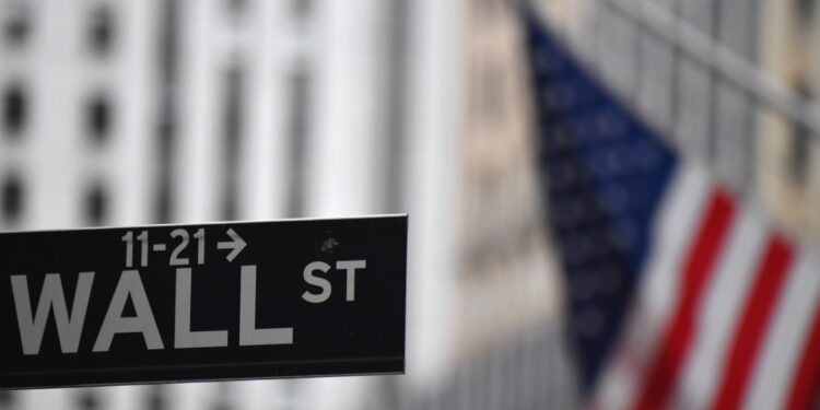 European shares slip as US futures edge higher after Wall Street stability