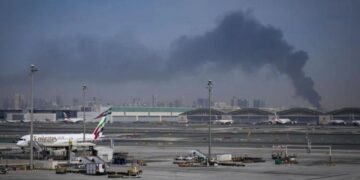 Pilots face rising dangers in middle east skies as war disrupts air travel