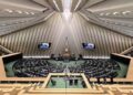 Iran vows to withstand sanctions as U.S intensifies economic pressure 99 Iran vows to withstand sanctions as U.S intensifies economic pressure